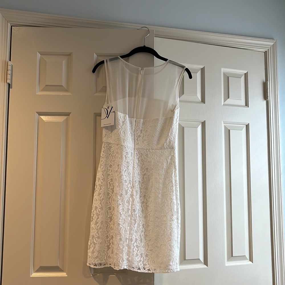 Diane Von Furstenberg Nisha lace dress. Size 2. - Picture 2 of 3
